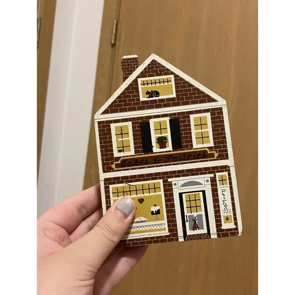The Cats Meow Village Cakes And Pastries Vintage House